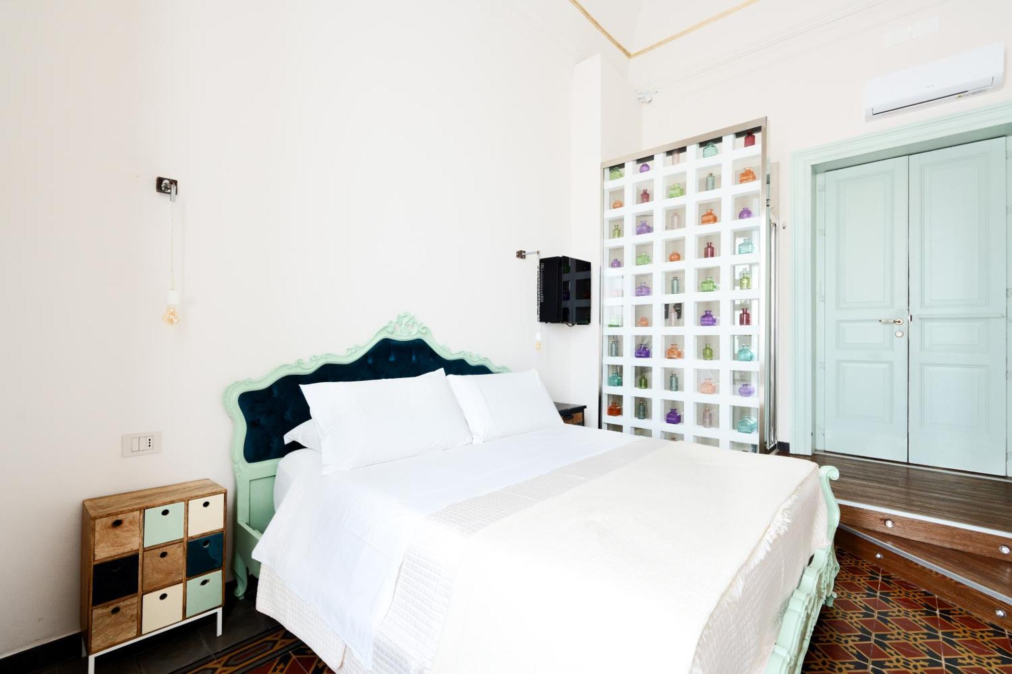 Holiday Lux Boutique Room CTA Exterior photo